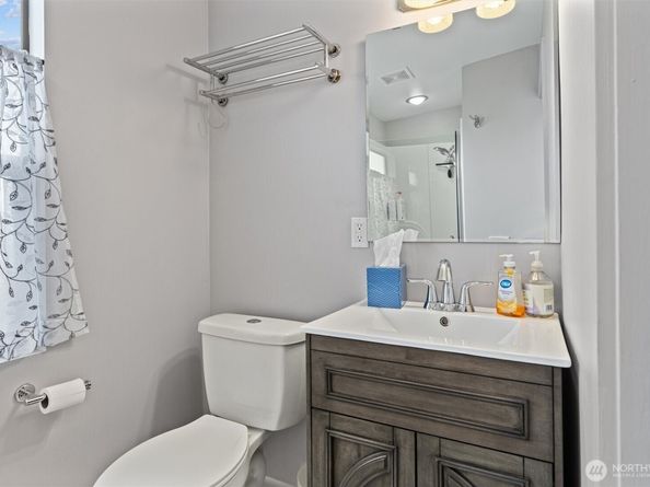 561 Lee Street, Seattle WA 98109