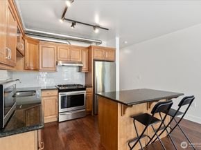 530 Broadway E 406, Seattle WA 98102