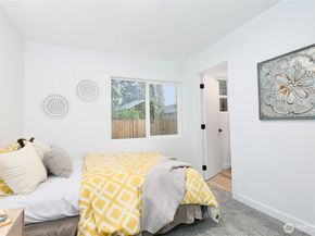 1122 Hewitt Avenue, Bremerton WA 98337