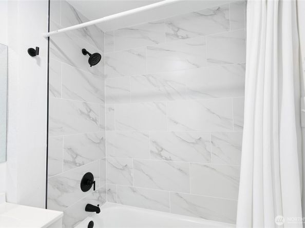 1122 Hewitt Avenue, Bremerton WA 98337