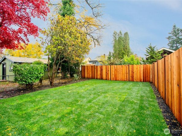 1122 Hewitt Avenue, Bremerton WA 98337