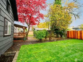 1122 Hewitt Avenue, Bremerton WA 98337