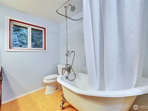 4005 NE Kedros Drive, Poulsbo WA 98370