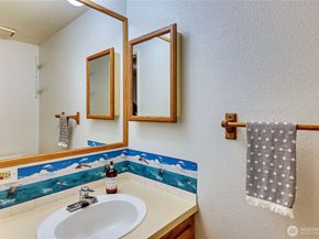 4005 NE Kedros Drive, Poulsbo WA 98370