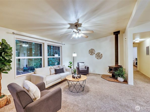 4005 NE Kedros Drive, Poulsbo WA 98370