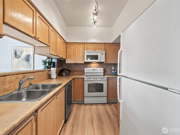 18930 Bothell-Everett Hwy G103, Bothell WA 98012