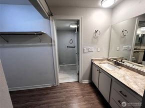 1735 W Sunn Fjord Lane I104, Bremerton WA 98312