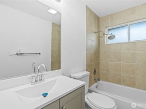 12703 SE 163rd St, Renton WA 98058