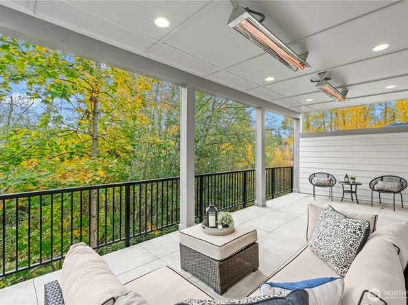 15001 NE 8th Street, Bellevue WA 98007