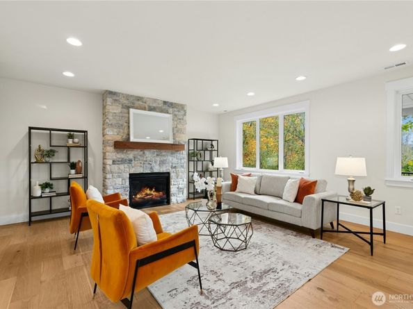 15001 NE 8th Street, Bellevue WA 98007