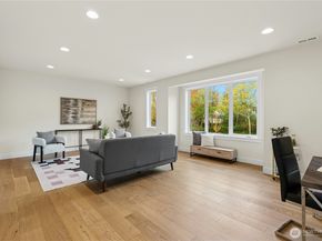 15001 NE 8th Street, Bellevue WA 98007