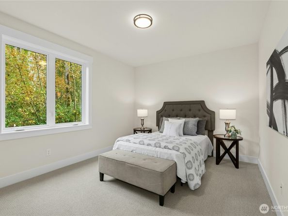 15001 NE 8th Street, Bellevue WA 98007