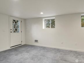 408 NE 50th Street, Seattle WA 98105