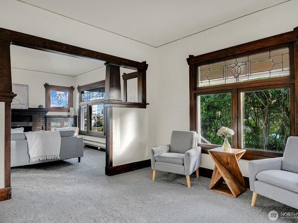 408 NE 50th Street, Seattle WA 98105