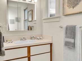 408 NE 50th Street, Seattle WA 98105