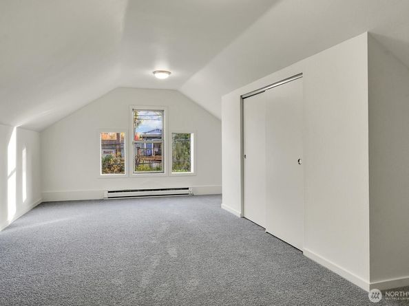 408 NE 50th Street, Seattle WA 98105