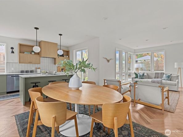 4201 SW Thistle Street, Seattle WA 98136