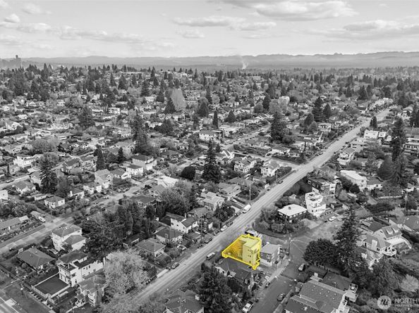 4201 SW Thistle Street, Seattle WA 98136