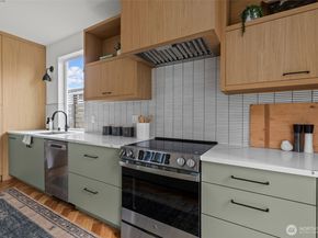 4201 SW Thistle Street, Seattle WA 98136