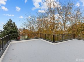 4201 SW Thistle Street, Seattle WA 98136