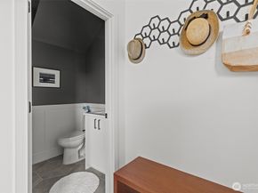 4201 SW Thistle Street, Seattle WA 98136