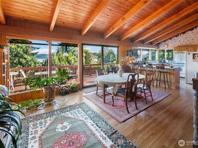 22516 100th Place SW, Vashon WA 98070