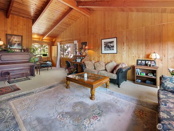 22516 100th Place SW, Vashon WA 98070