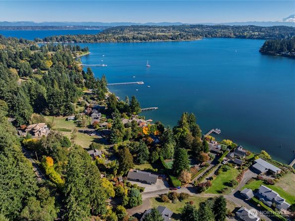 22516 100th Place SW, Vashon WA 98070