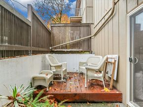 11006 NE 68th Street 806, Kirkland WA 98033