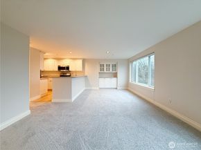 2334 Thorndyke Ave W 202, Seattle WA 98199