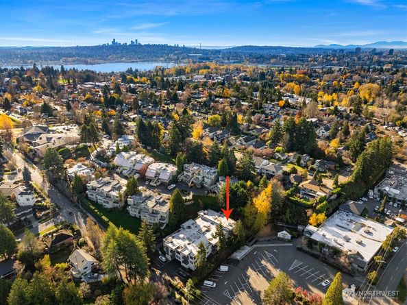 5225 50th Avenue NE 208, Seattle WA 98105