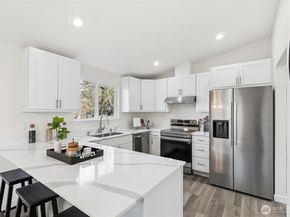 7002 42nd Avenue S, Seattle WA 98118