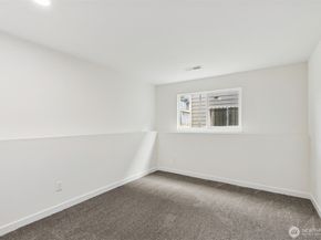 7002 42nd Avenue S, Seattle WA 98118