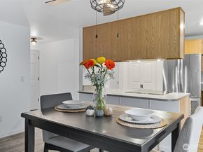 1210 NW Huckle Drive, Bremerton WA 98311