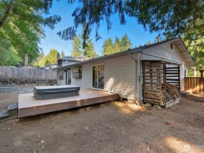 1210 NW Huckle Drive, Bremerton WA 98311