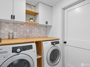 1210 NW Huckle Drive, Bremerton WA 98311