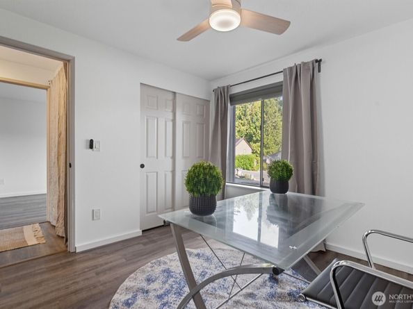 1210 NW Huckle Drive, Bremerton WA 98311