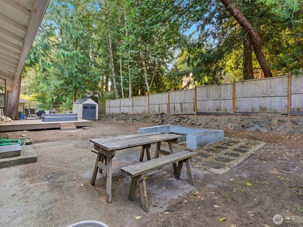 1210 NW Huckle Drive, Bremerton WA 98311