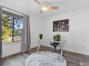 1210 NW Huckle Drive, Bremerton WA 98311