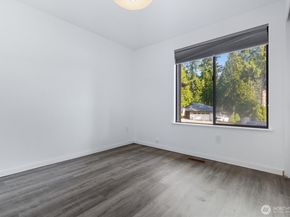 1210 NW Huckle Drive, Bremerton WA 98311