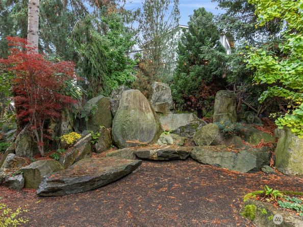 3007 S Court Street, Seattle WA 98144