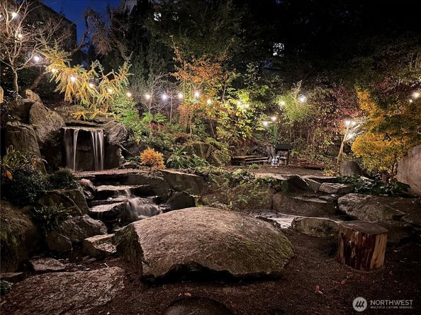 3007 S Court Street, Seattle WA 98144