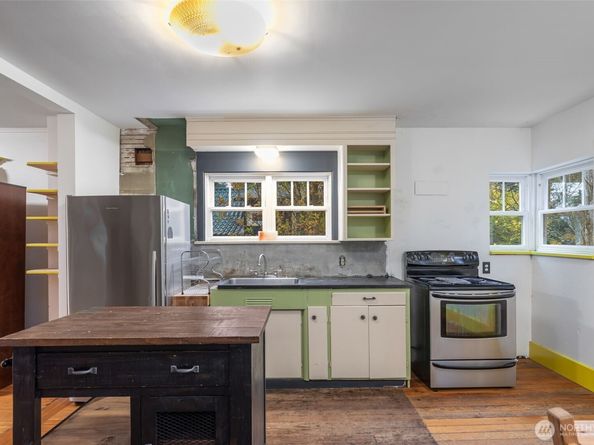 3007 S Court Street, Seattle WA 98144