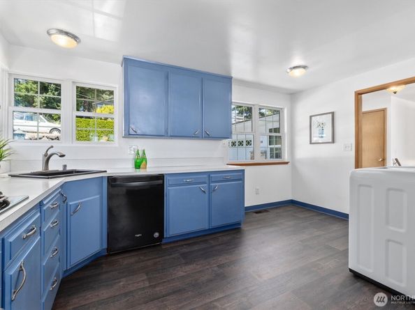 21024 5th Avenue S, Des Moines WA 98198