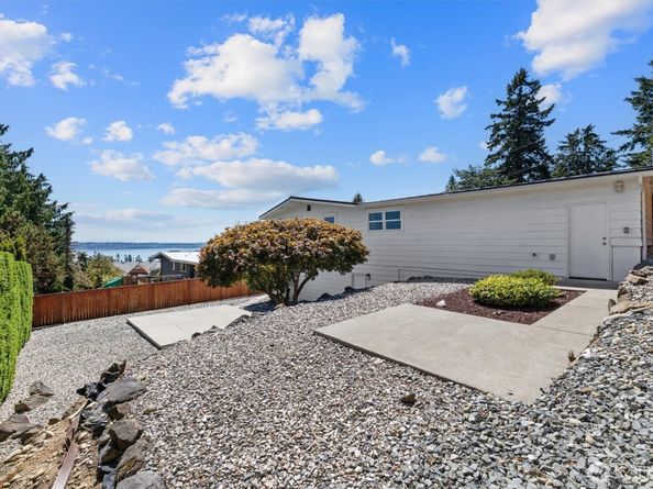 21024 5th Avenue S, Des Moines WA 98198