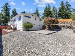 21024 5th Avenue S, Des Moines WA 98198