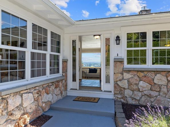 21024 5th Avenue S, Des Moines WA 98198