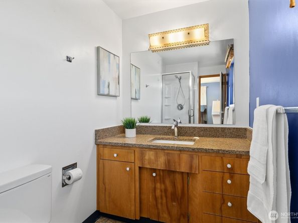 21024 5th Avenue S, Des Moines WA 98198