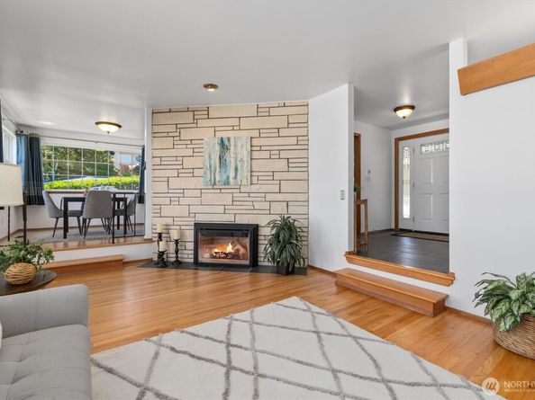 21024 5th Avenue S, Des Moines WA 98198