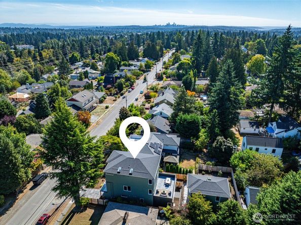 12037 Fremont Avenue N 1 & 2, Seattle WA 98133